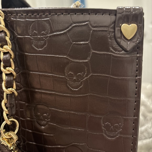 Betsey Johnson • Purse Oversized Skull Embossed Tote Bag & pouch chocolate Brown - Picture 4 of 15